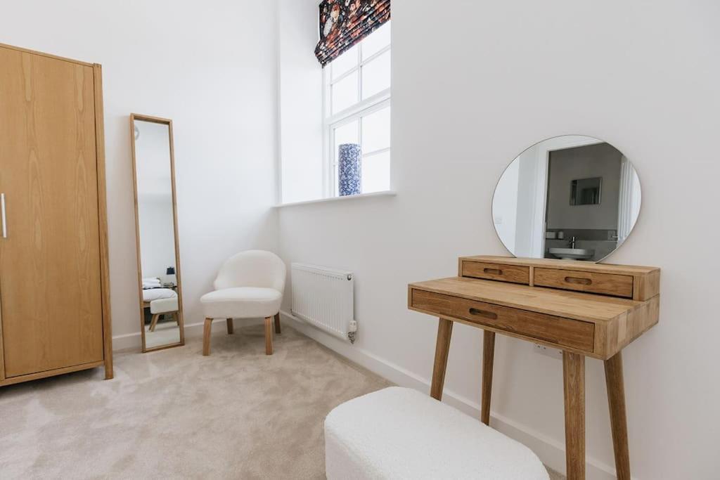 Bobbin Row - Grade 2 Listed Property With A Beautiful Design With Access To Leeds Leeds  Buitenkant foto