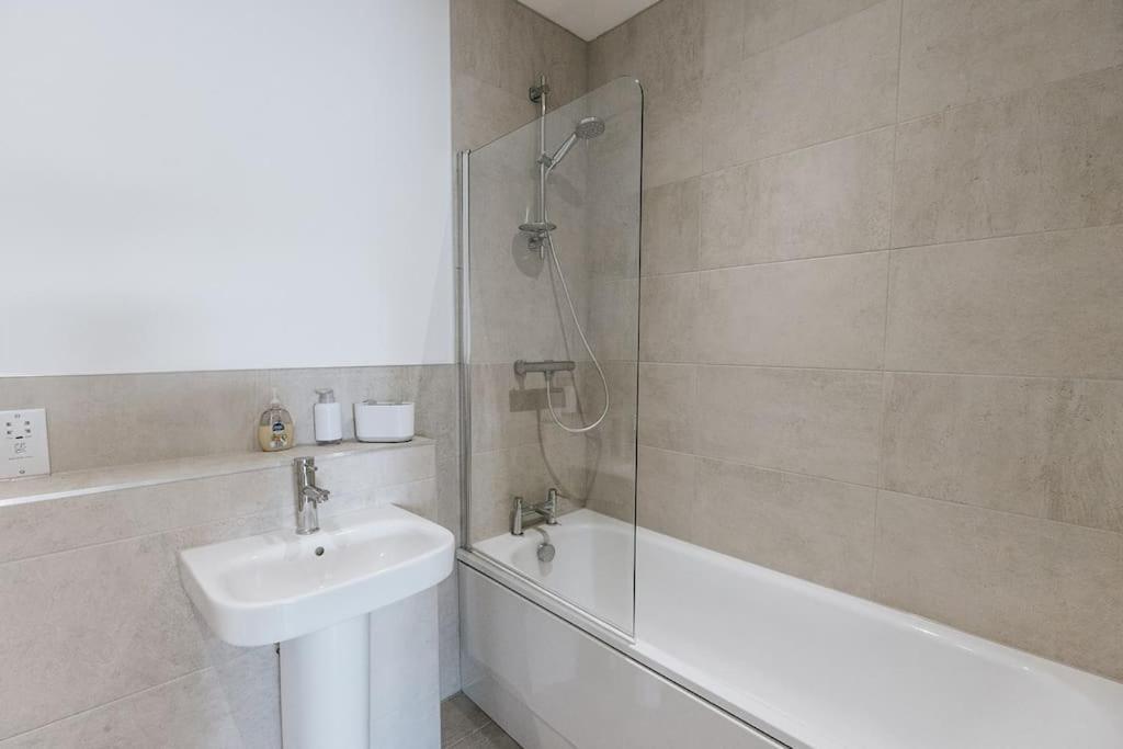 Bobbin Row - Grade 2 Listed Property With A Beautiful Design With Access To Leeds Leeds  Buitenkant foto